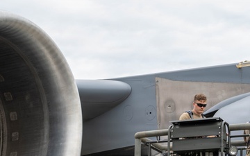 105th C-17 maintenance