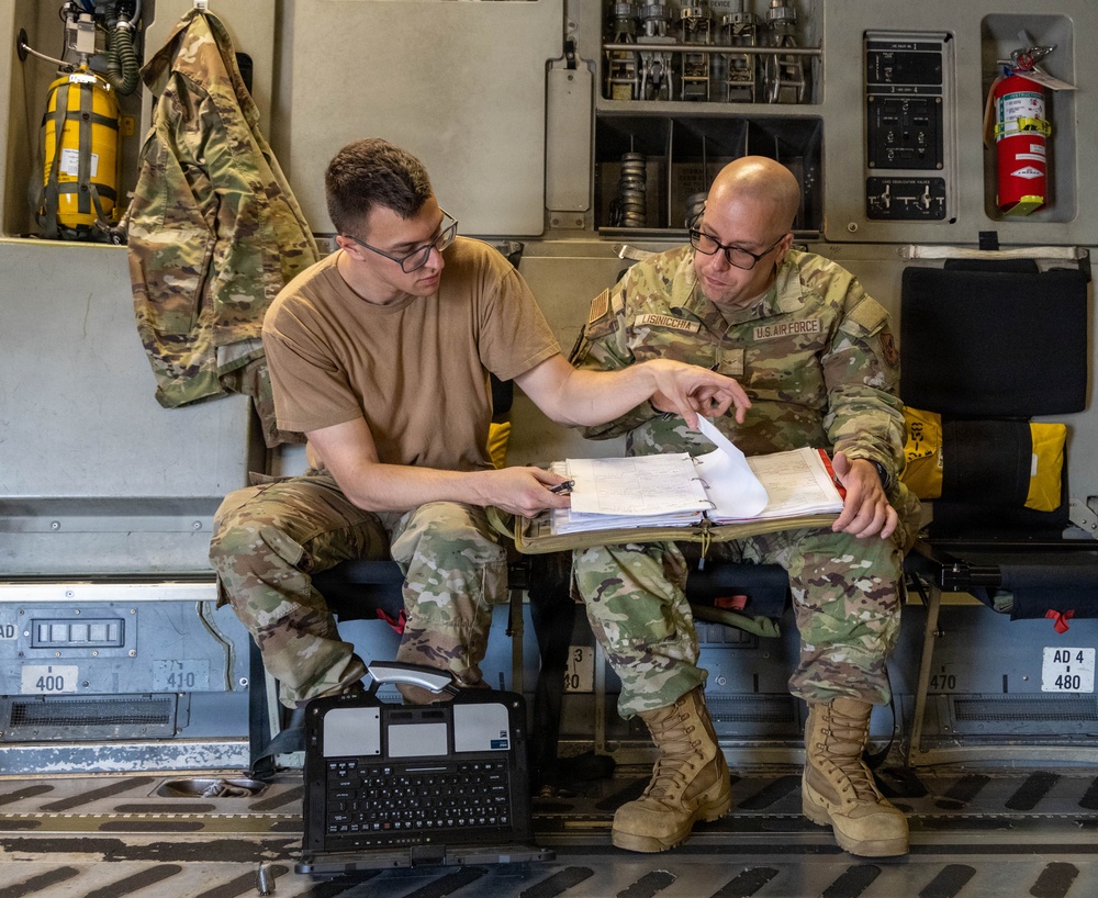 105th C-17 maintenance