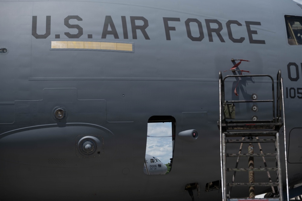 C-17 tire change
