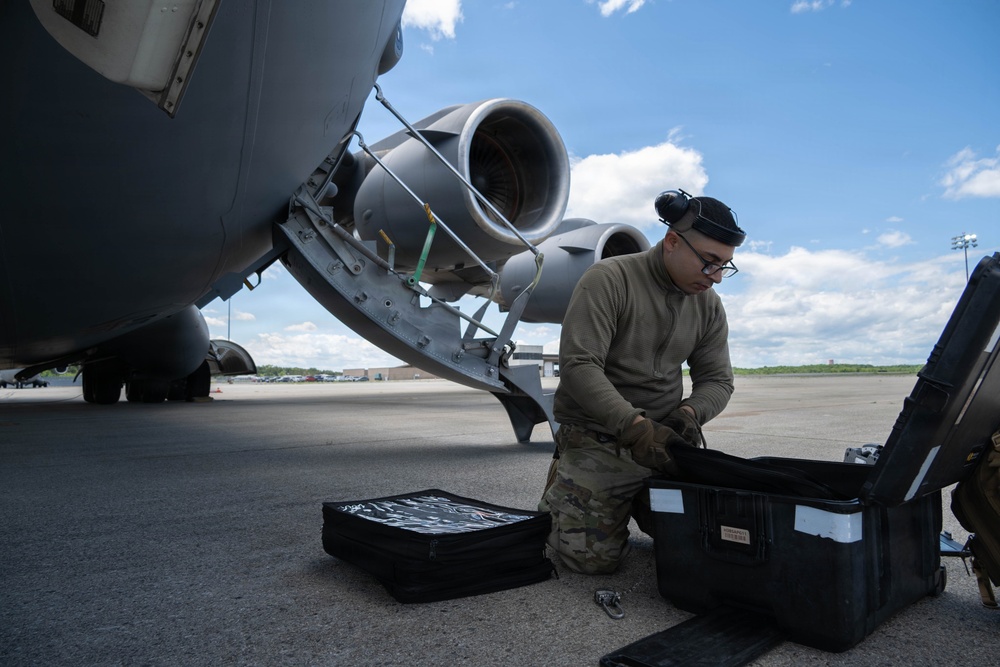 C-17 tire change