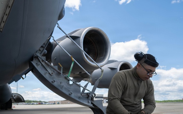 C-17 tire change