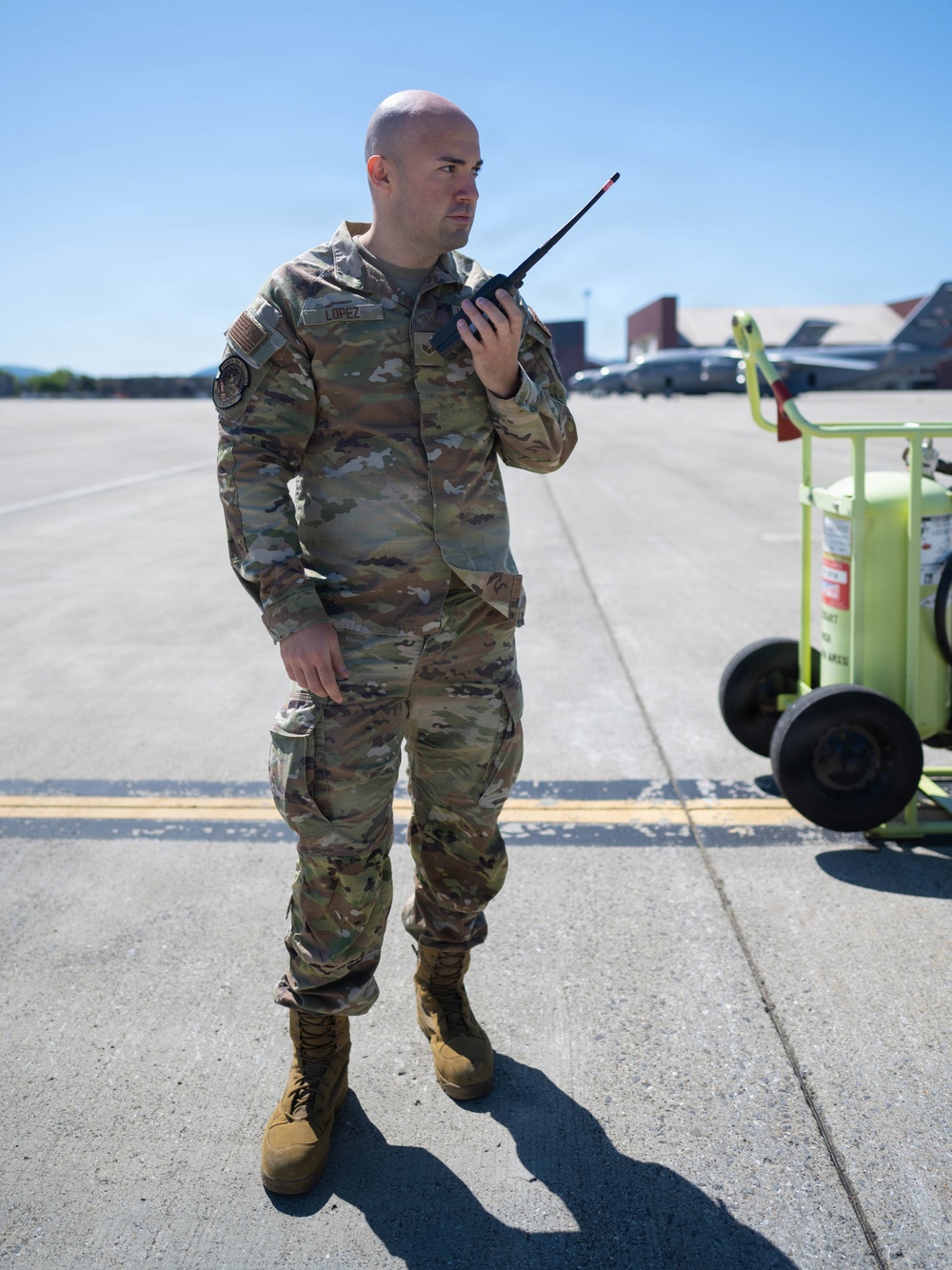 105th C-17 engine maintenance