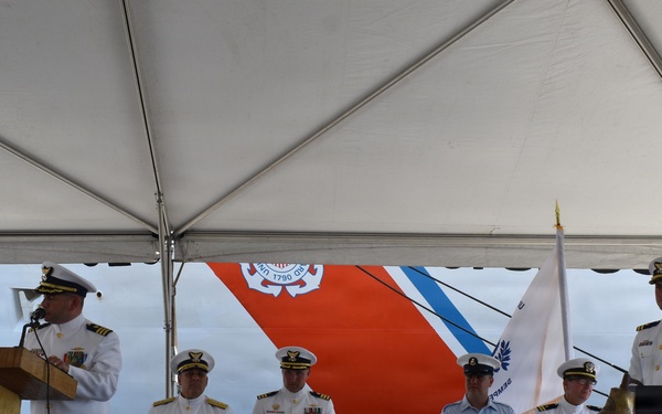 Coast Guard Cutter Reliance holds change of command ceremony