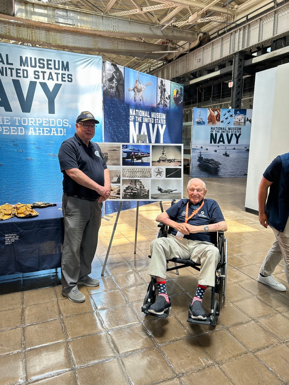 MoH recipient visits NMUSN