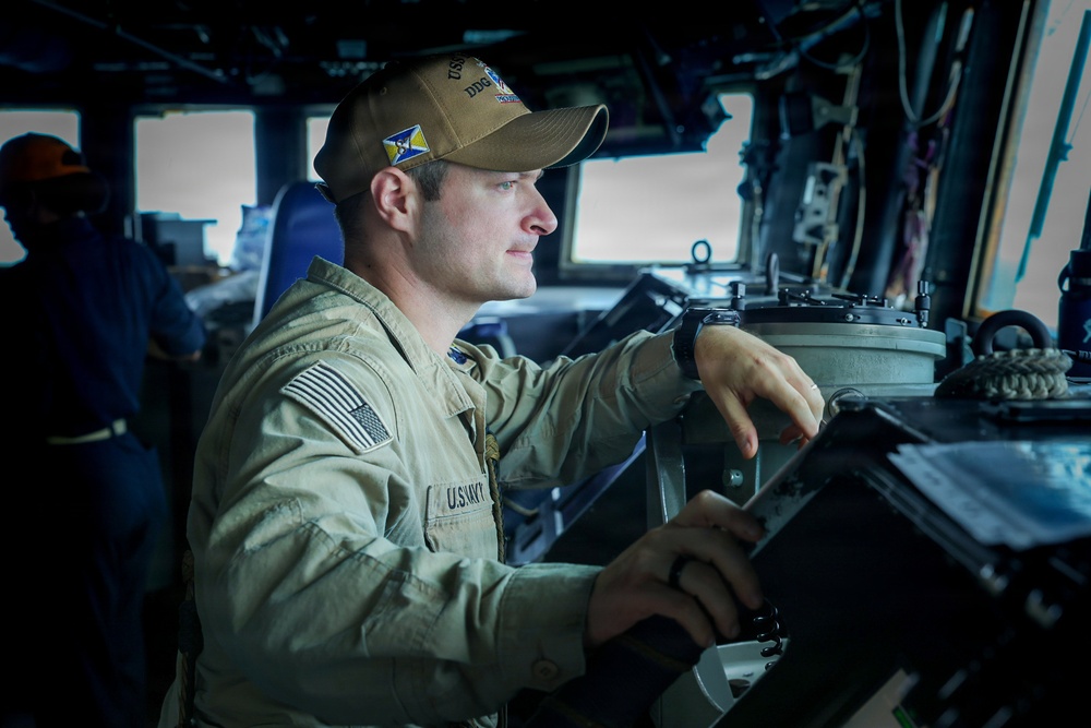 USS Mason Conducts Bridge Ops