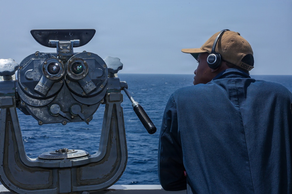 USS Mason Conducts Bridge Ops