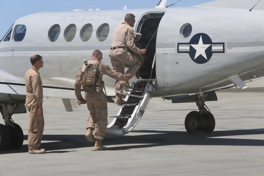 ITX 3-26 | MWSS 473 is greeted by U.S. Marine Corps Col. Joel A. Vanbrunt