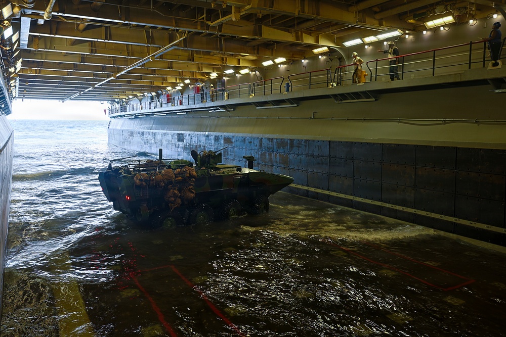 26th Marine Expeditionary Unit's Type Commander's Amphibious Training | 2nd AABN Shore to Ship Exercise