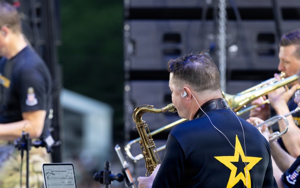 Downrange plays UFC Freedom 250 Fan Fest