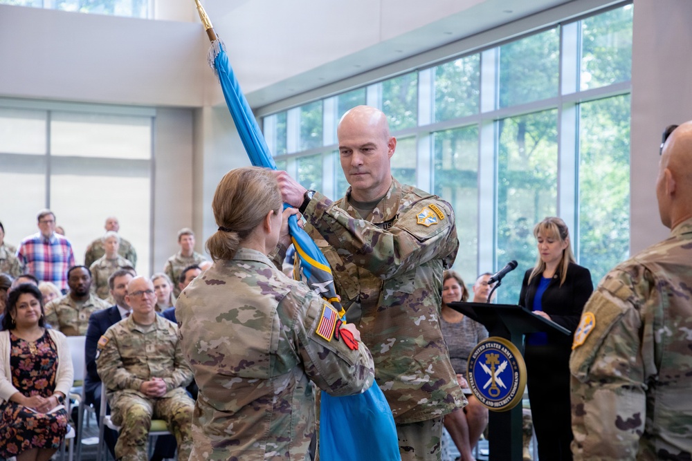 U.S. Army INSCOM Conducts Change of Command Ceremony