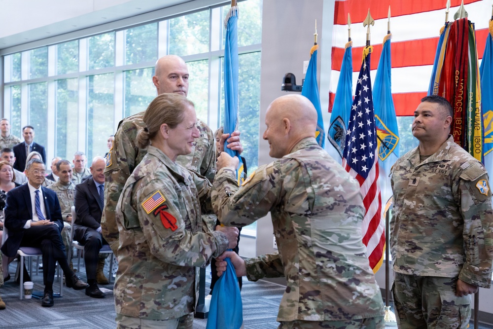 U.S. Army INSCOM Conducts Change of Command Ceremony