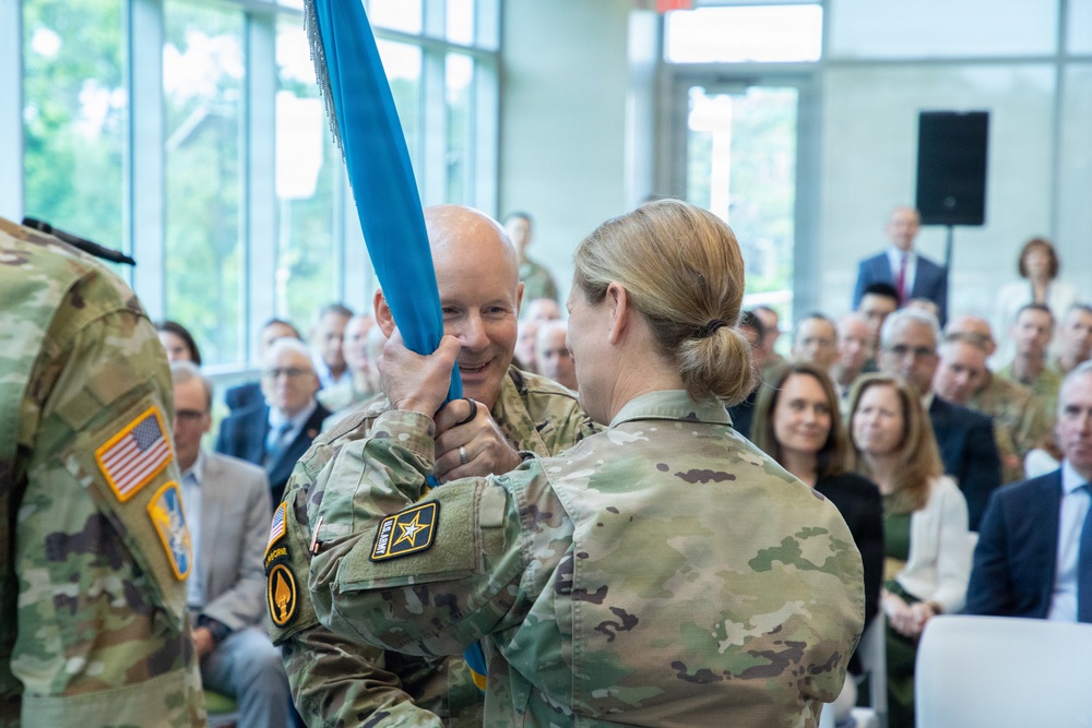 U.S. Army INSCOM Conducts Change of Command Ceremony
