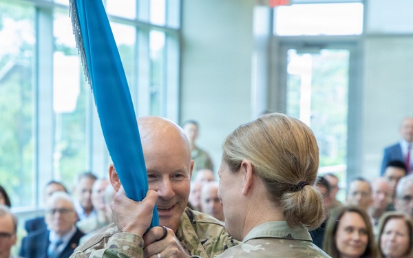 U.S. Army INSCOM Conducts Change of Command Ceremony