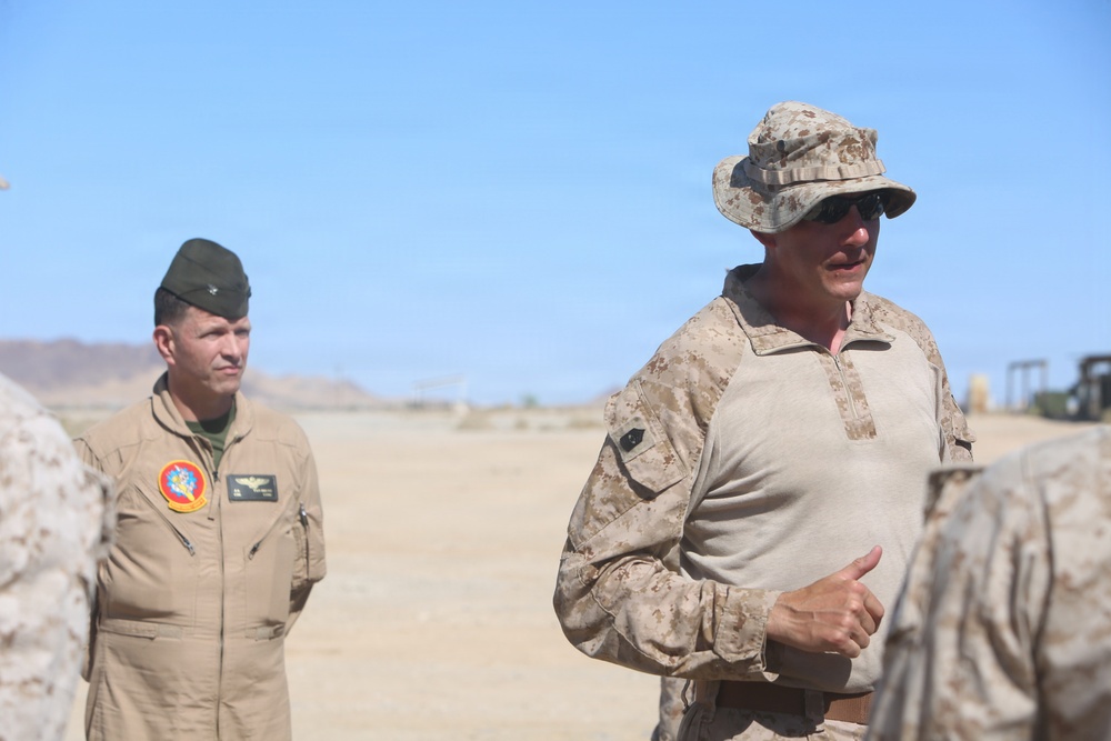 ITX 3-26 | MWSS 473 is greeted by U.S. Marine Corps Col. Joel A. Vanbrunt