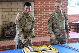 Fort Knox ends Army 251st Birthday with cake cutting