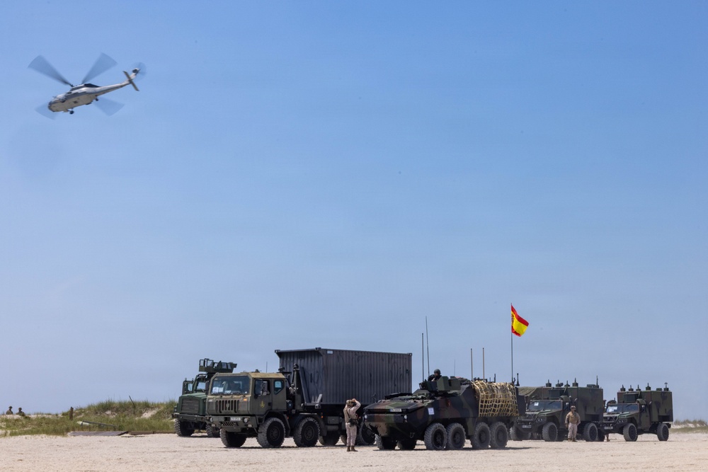 Fleet Exercise 250 | Spanish marine corps offload