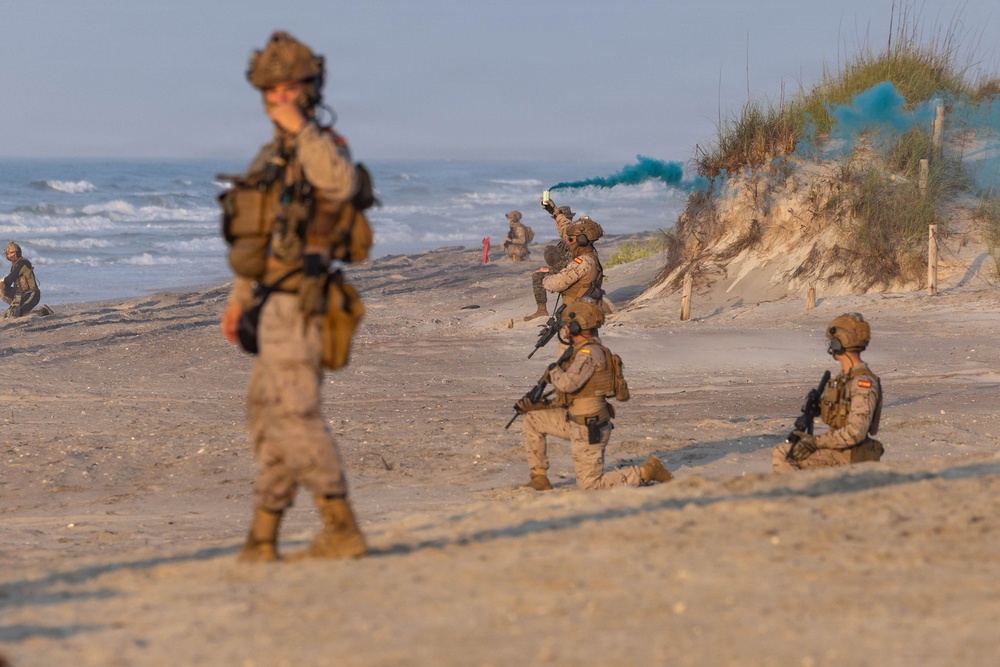 Fleet Exercise 250 | Spanish marine corps offload