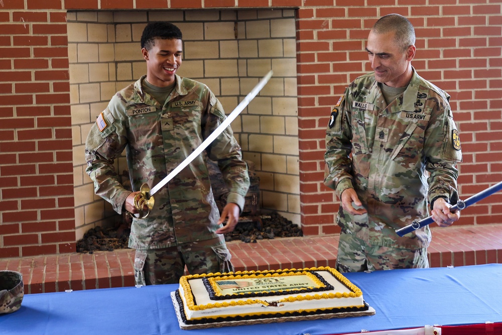 Fort Knox ends Army 251st Birthday with cake cutting