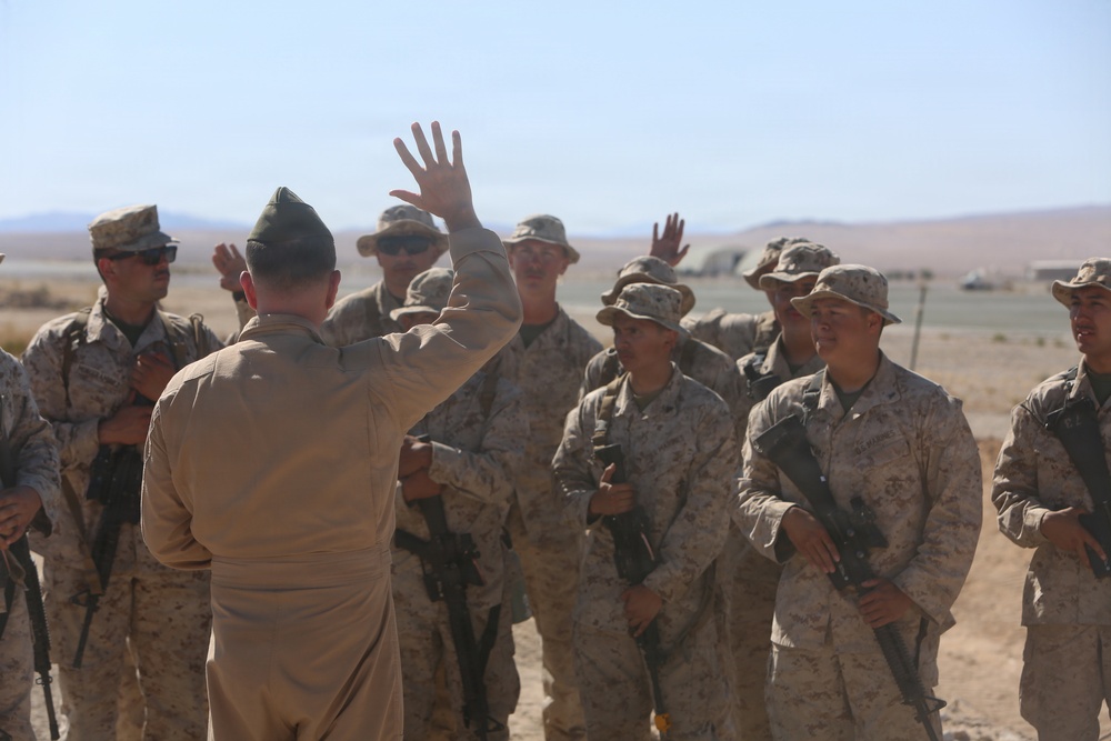 ITX 3-26 | MWSS 473 is greeted by U.S. Marine Corps Col. Joel A. Vanbrunt