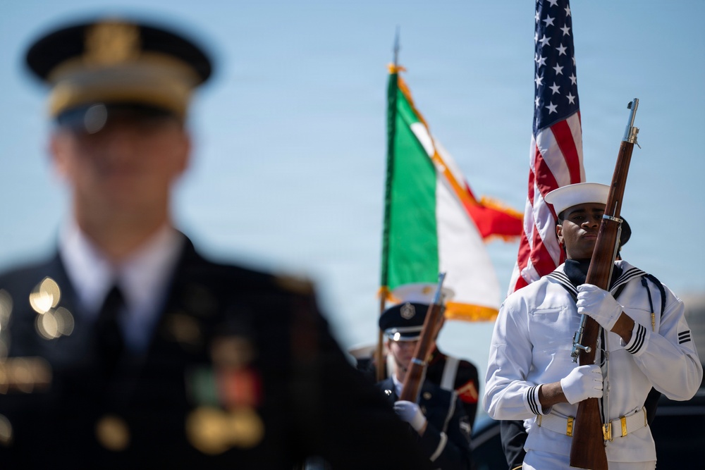 SW Hosts Italian MINDEF at Pentagon