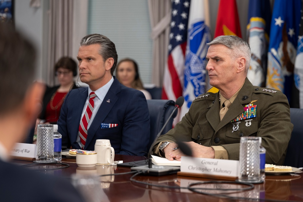 SW Hosts Italian MINDEF at Pentagon