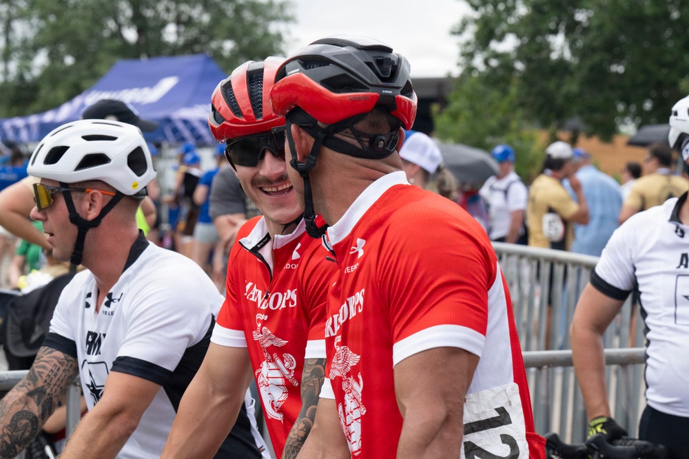 Team Marine Corps Takes on Warrior Games Cycling