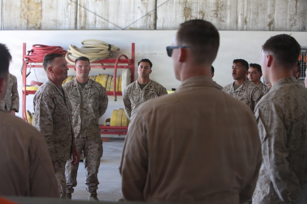 ITX 3-26 | MWSS 473 is greeted by U.S. Marine Corps Lt. Gen. Leonard F. Anderson IV