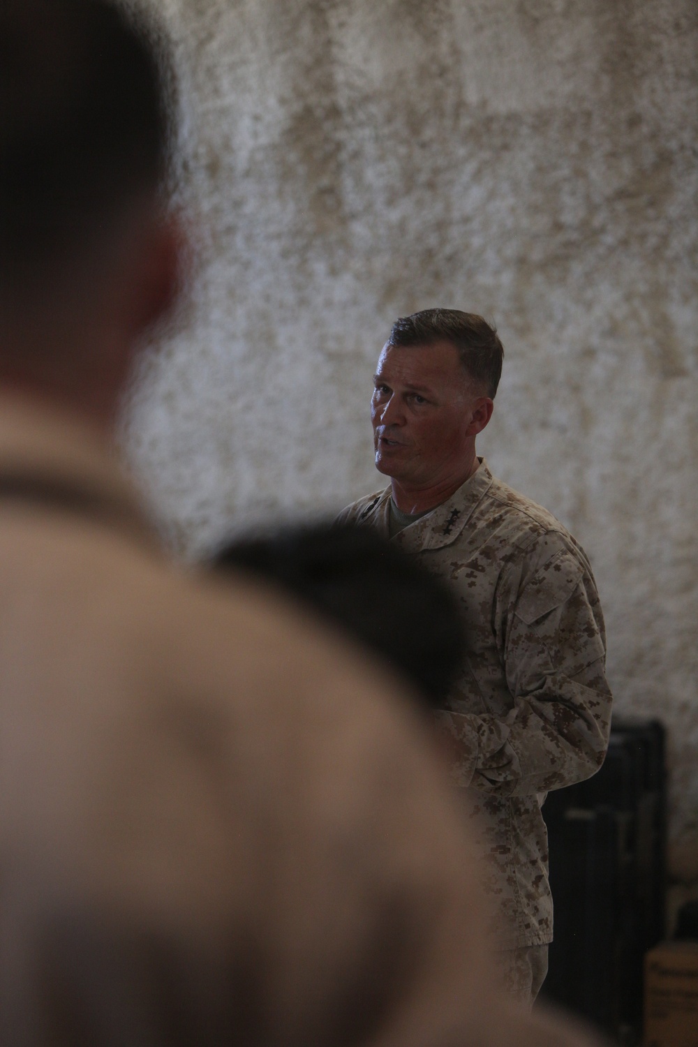 ITX 3-26 | MWSS 473 is greeted by U.S. Marine Corps Lt. Gen. Leonard F. Anderson IV