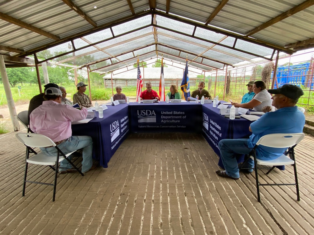 Yantis, Texas Round Table Discussion
