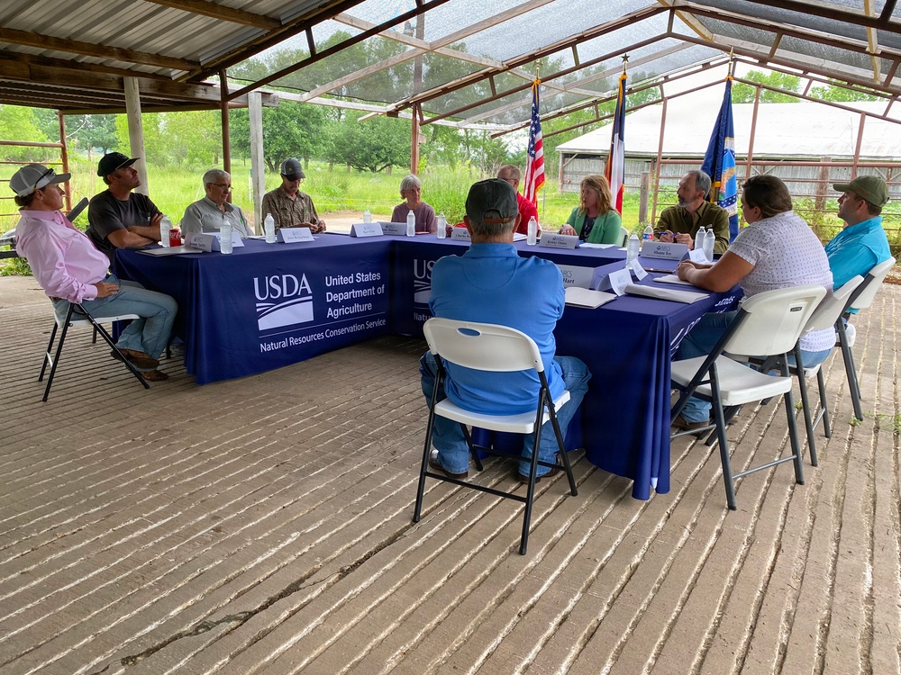 Yantis, Texas Round Table Discussion