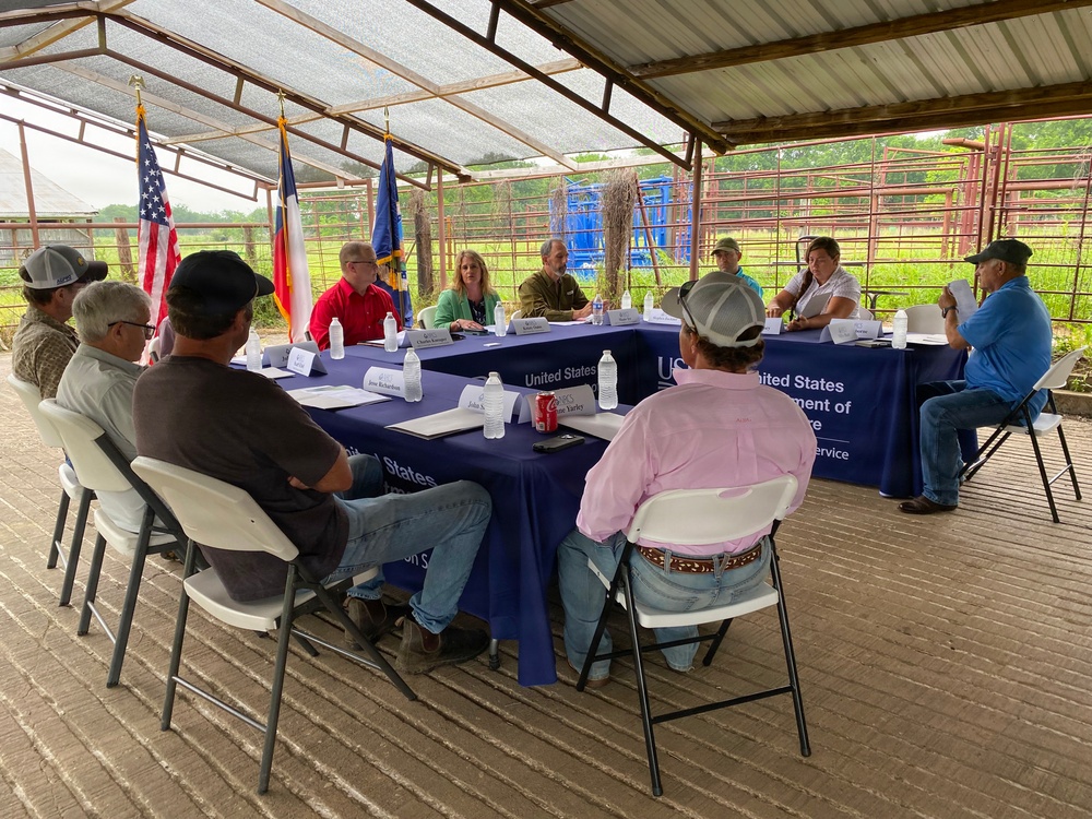 Yantis, Texas Round Table Discussion