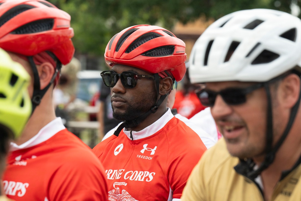 Team Marine Corps Takes on Warrior Games Cycling
