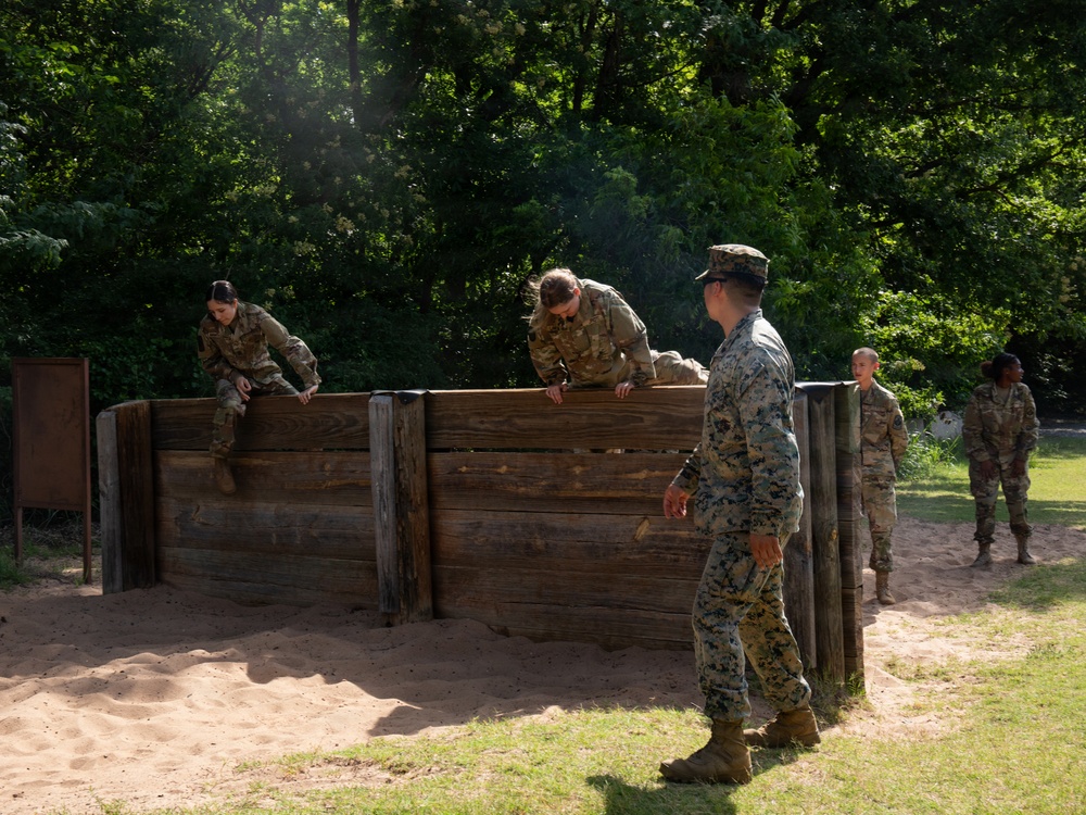 14th Marines assist in Army JROTC Obstacle course