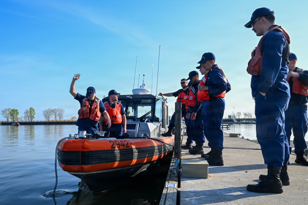 Coast Guard Great Lakes District holds Boat Crew College in Lorain, Ohio