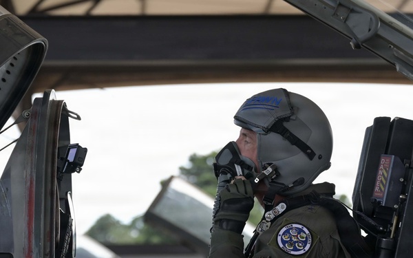 AETC commander observes T-38 training operations