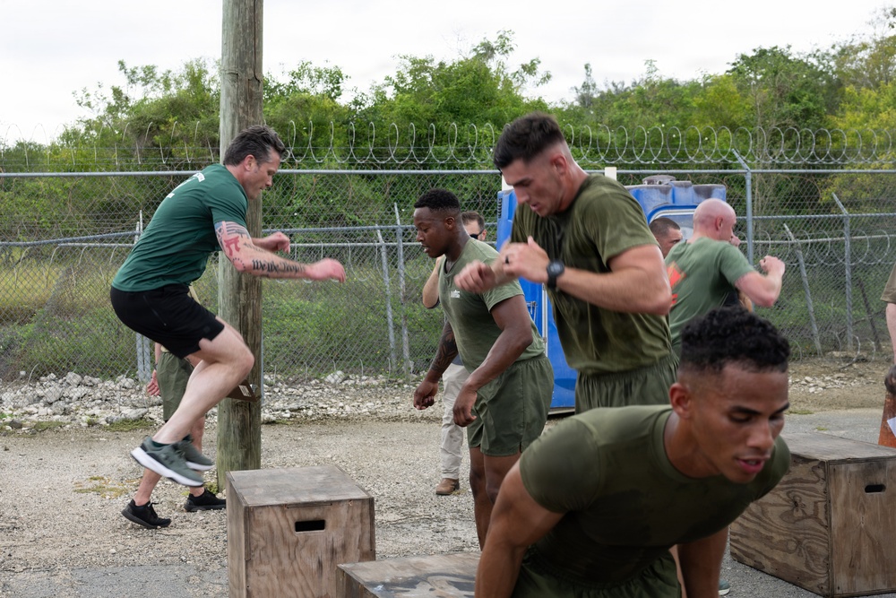 SW Visits GTMO, CENTCOM