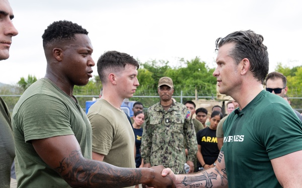 SW Visits GTMO, CENTCOM