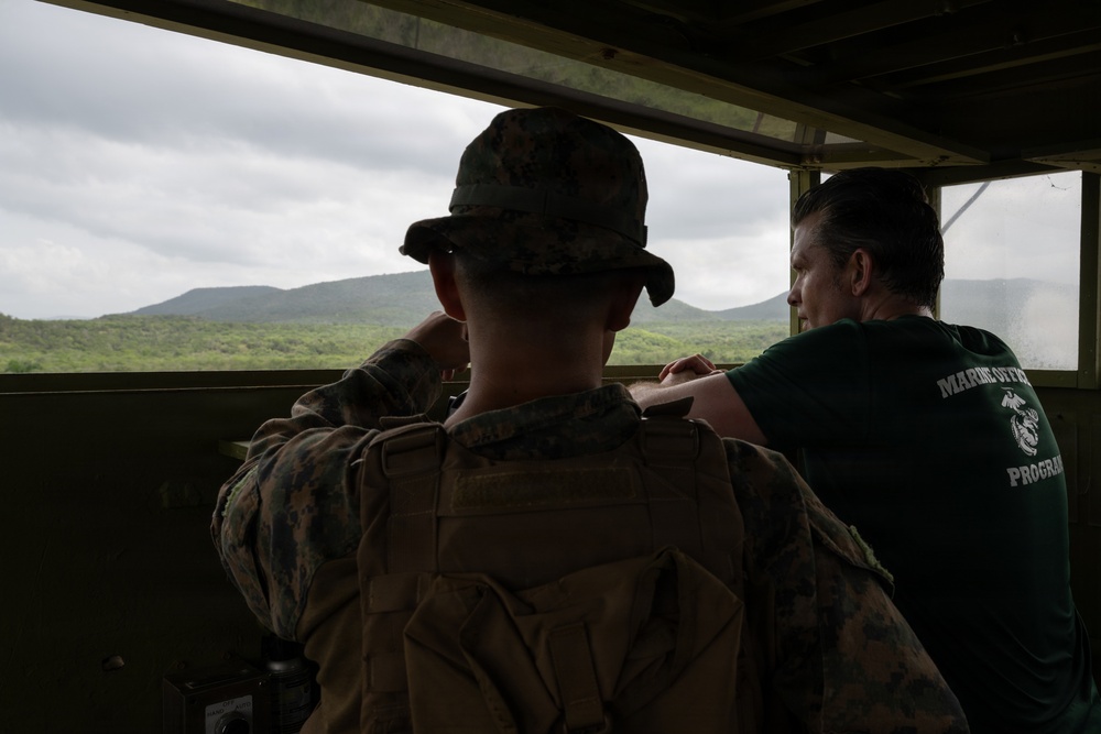 SW Visits GTMO, CENTCOM