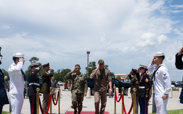 SW Visits GTMO, CENTCOM