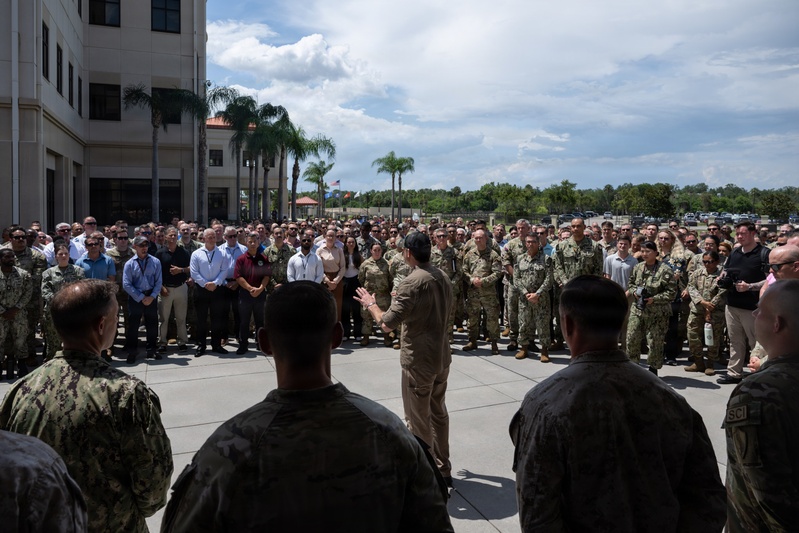 SW Visits GTMO, CENTCOM