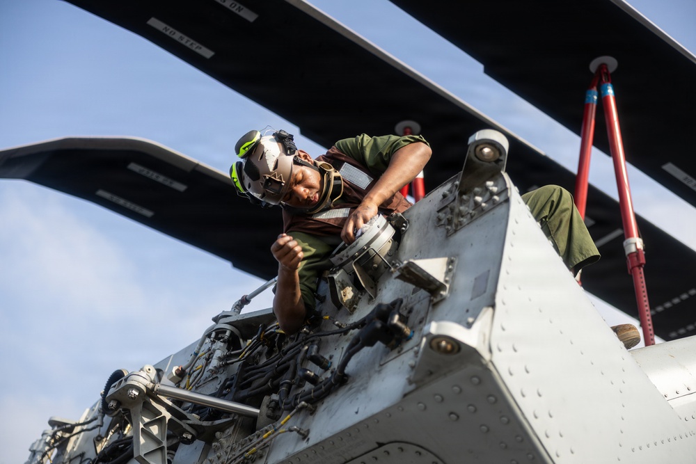 26th Marine Expeditionary Unit’s Type Commanders Amphibious Training | CH-53K Maintenance