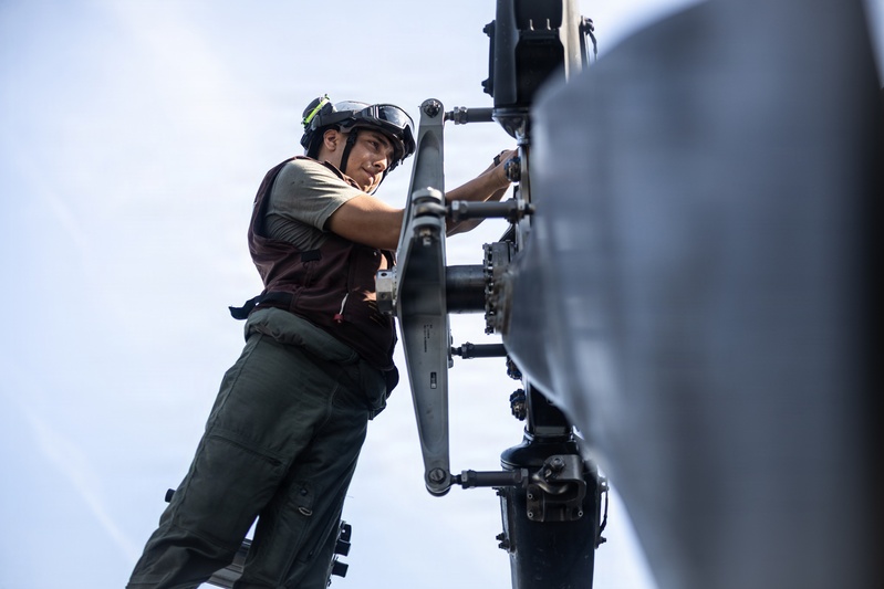 26th Marine Expeditionary Unit’s Type Commanders Amphibious Training | CH-53K Maintenance