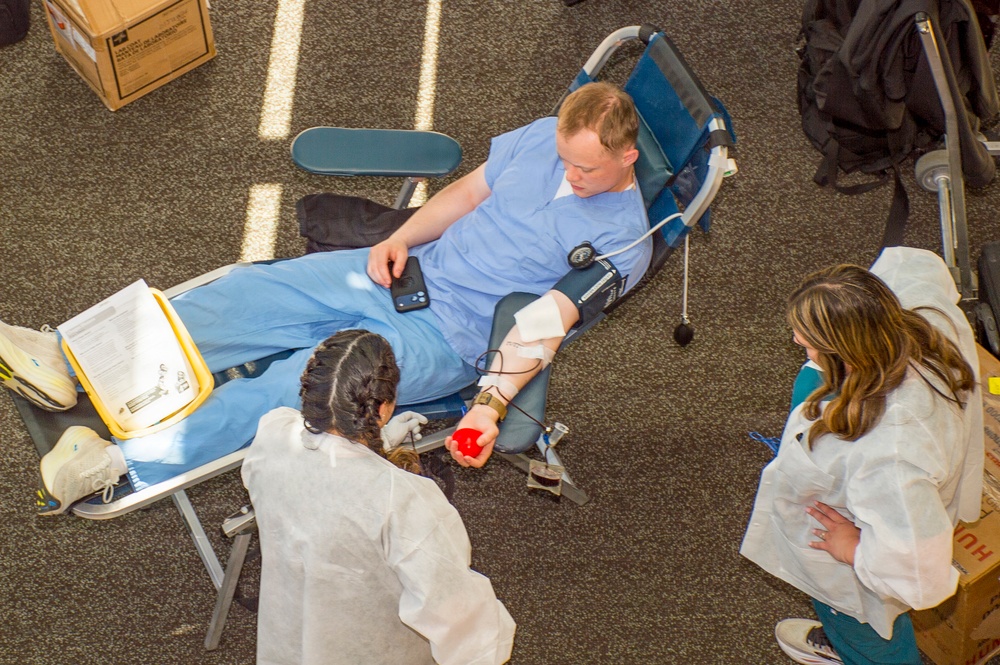 Rolling up their sleeves for the Mission: NH Bremerton and ASBBC