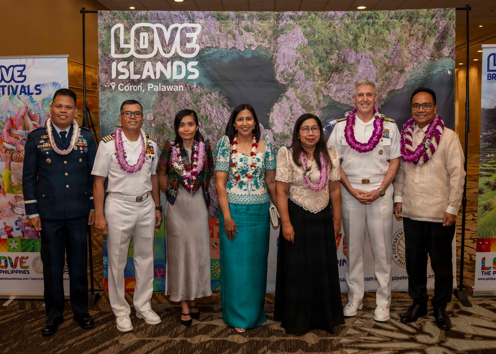COMPACFLT attends the 128th Anniversary of Philippine Independence Celebration in Honolulu