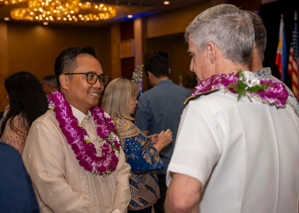 COMPACFLT attends the 128th Anniversary of Philippine Independence Celebration in Honolulu