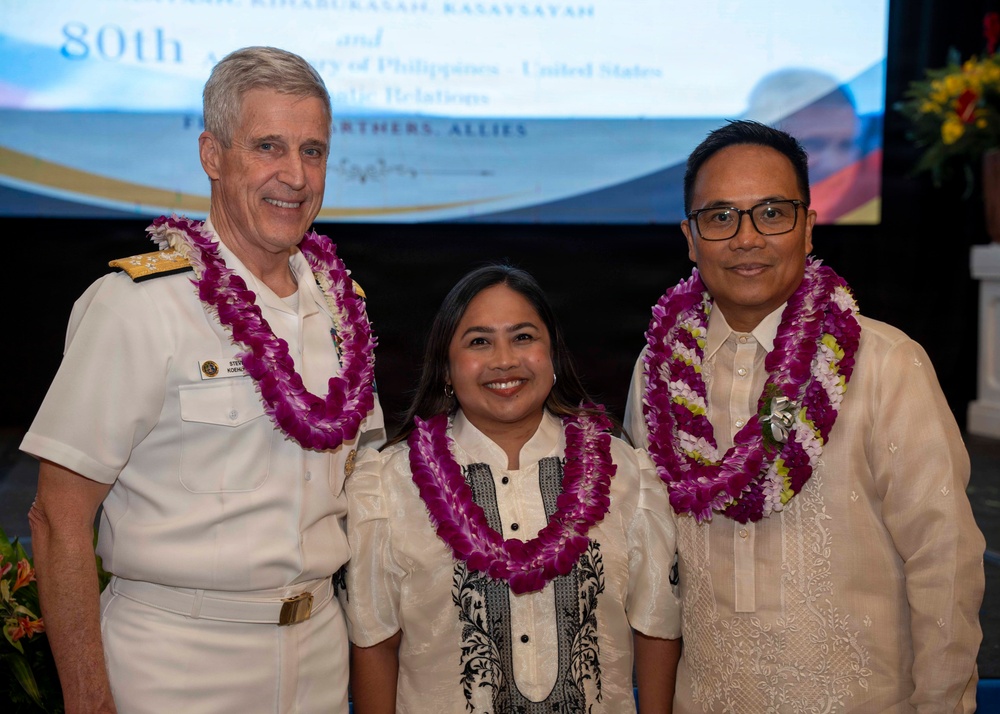 COMPACFLT attends the 128th Anniversary of Philippine Independence Celebration in Honolulu