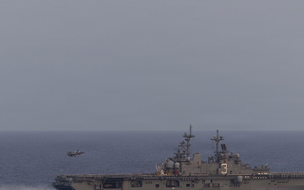Kearsarge Conducts Flight Deck Operations