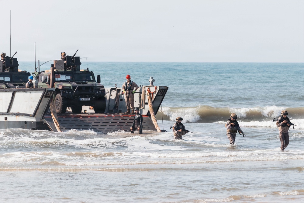 Fleet Exercise 250 | Spanish Marines Conduct Amphibious Landing on MCB Camp Lejeune