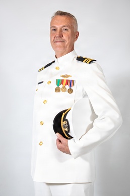 U.S. Sailor Earns Fleet Marine Forces Pin at the Age of 67 in New Orleans