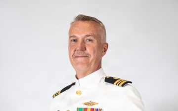 U.S. Sailor Earns Fleet Marine Forces Pin at the Age of 67 in New Orleans